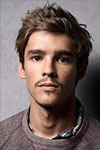Брентон Туэйтс Brenton Thwaites